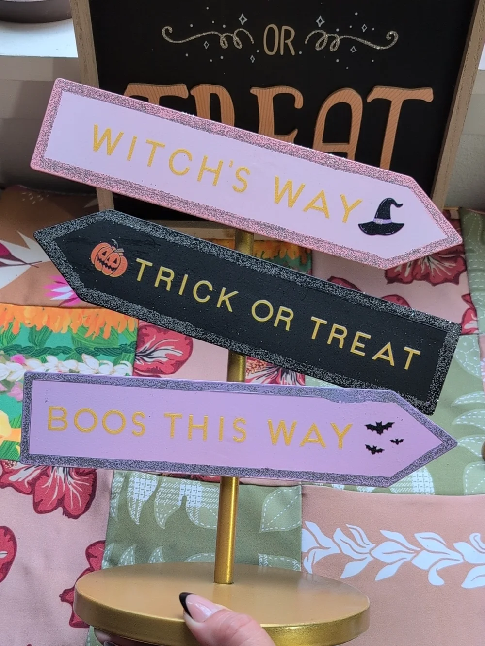 Glittery Pink 💖 & Gold Spooky Tabletop Sign